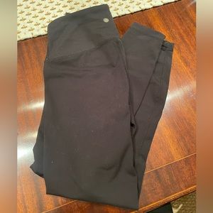 Woman’s black leggings